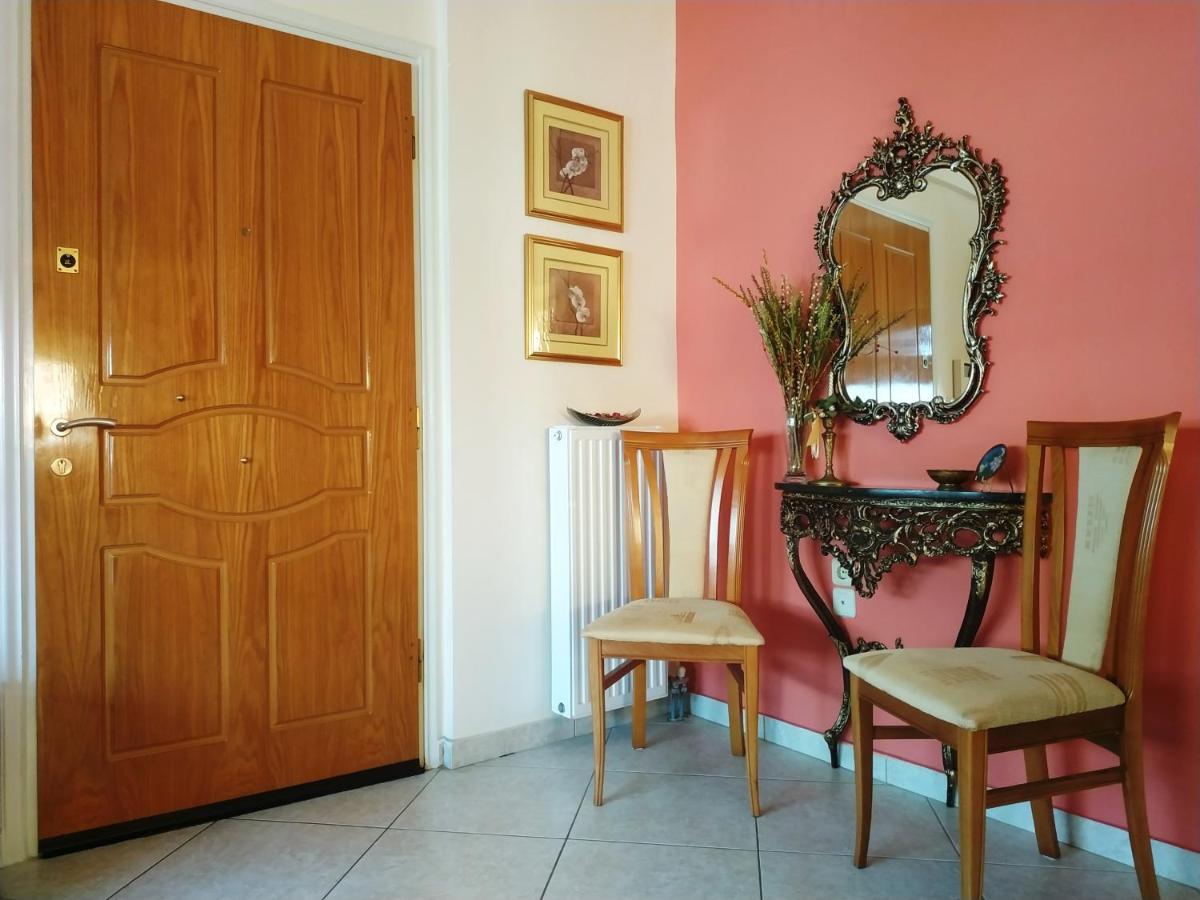 Thalia Apartment In Kalamata, 15' Walk From The City Center And The Beach Extérieur photo