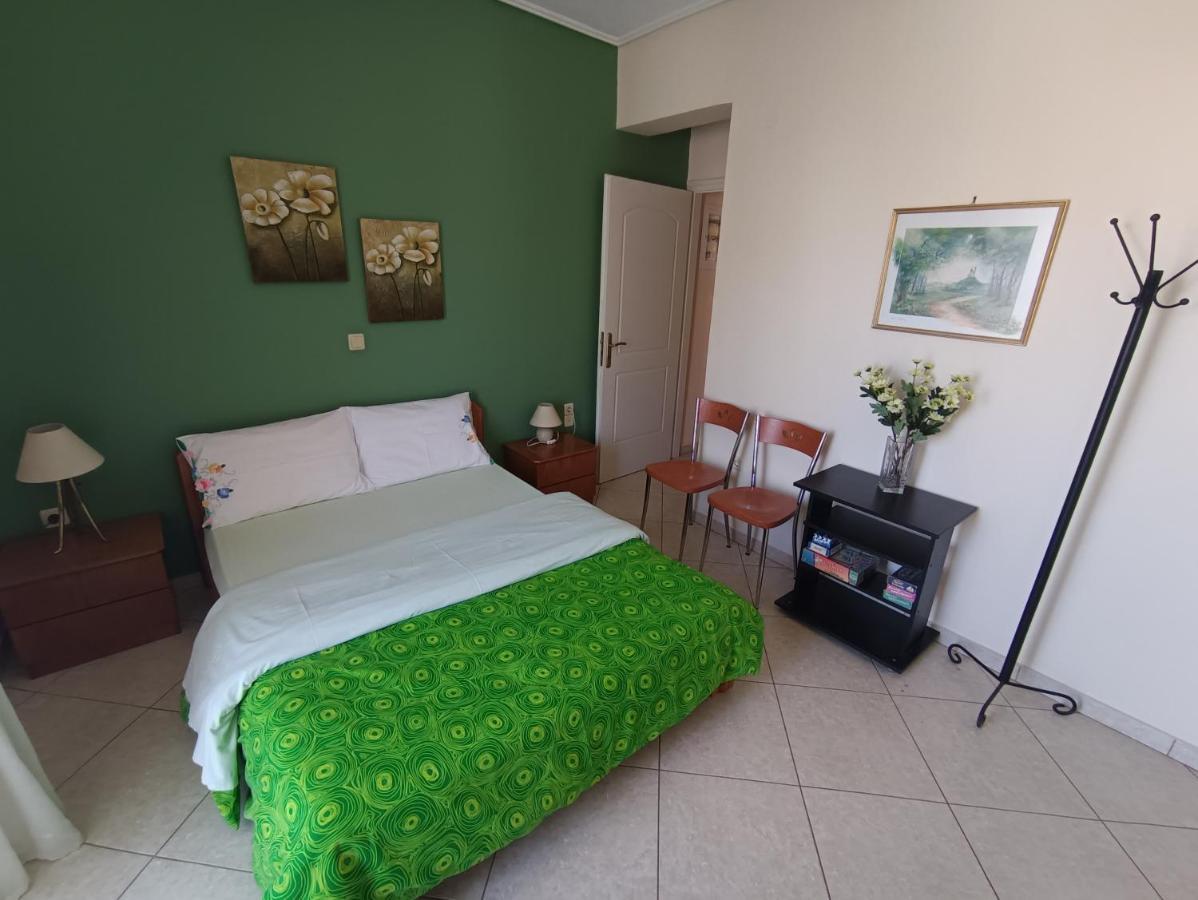 Thalia Apartment In Kalamata, 15' Walk From The City Center And The Beach Extérieur photo