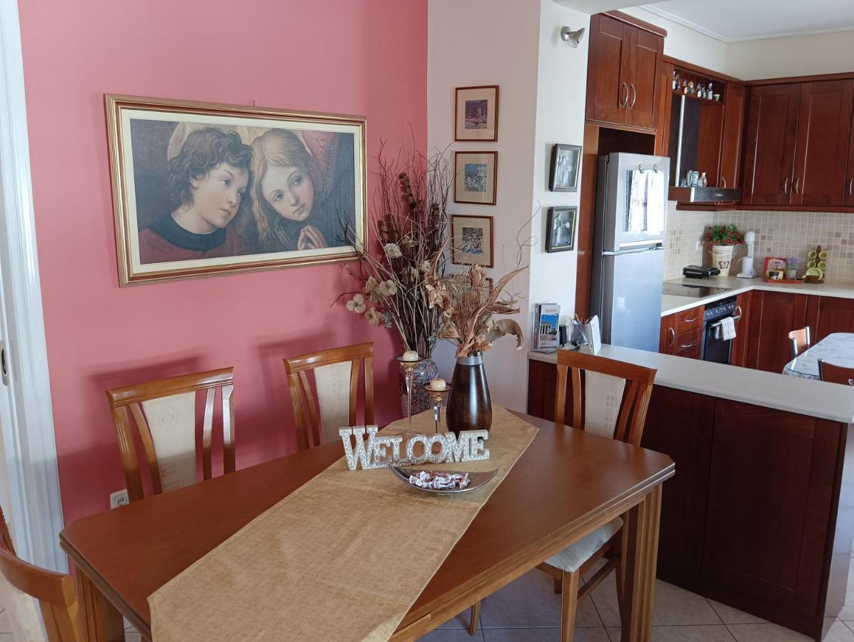 Thalia Apartment In Kalamata, 15' Walk From The City Center And The Beach Extérieur photo
